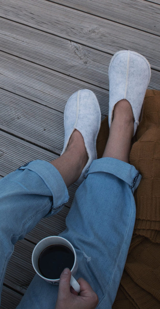 Tohkri Unisex Slippers – Natural Lambswool, White