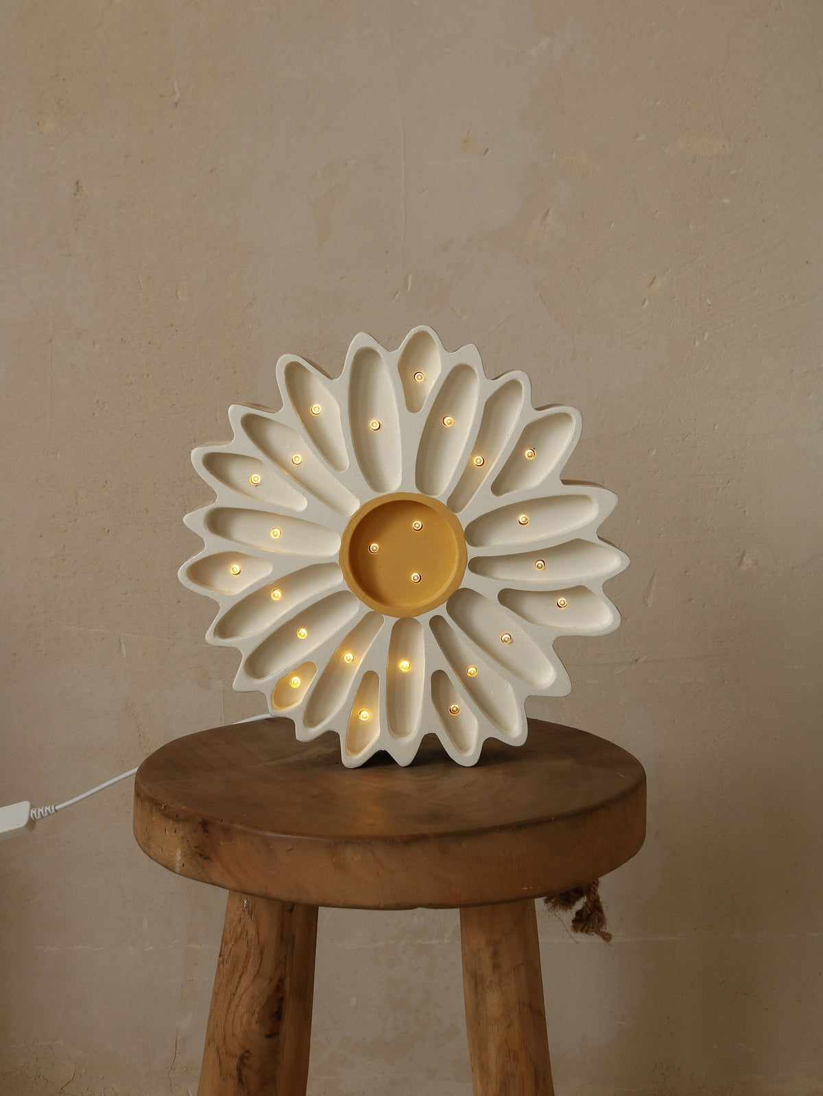 Little Lights Daisy Lamp