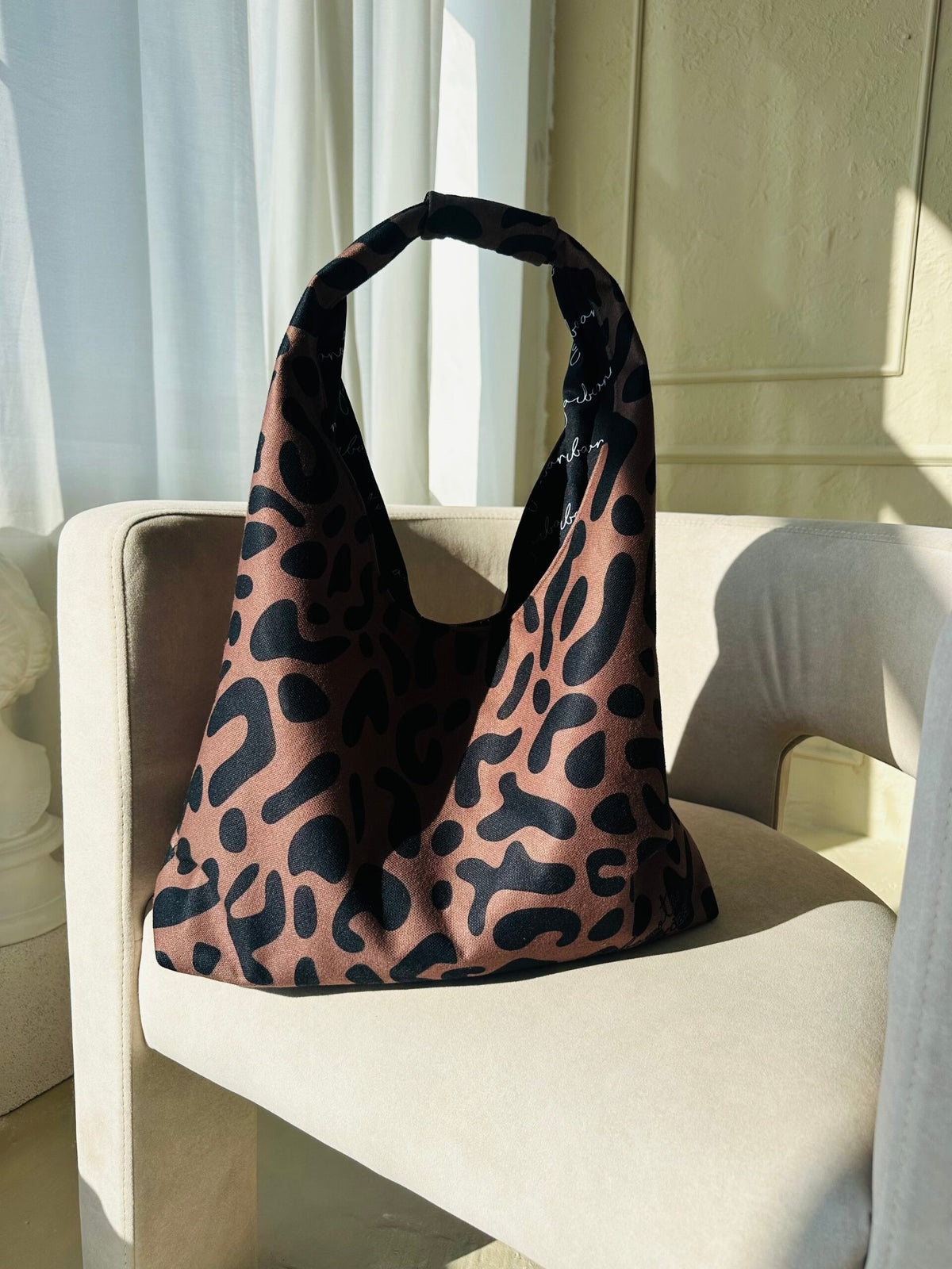Moon Bag - Classic Leopard