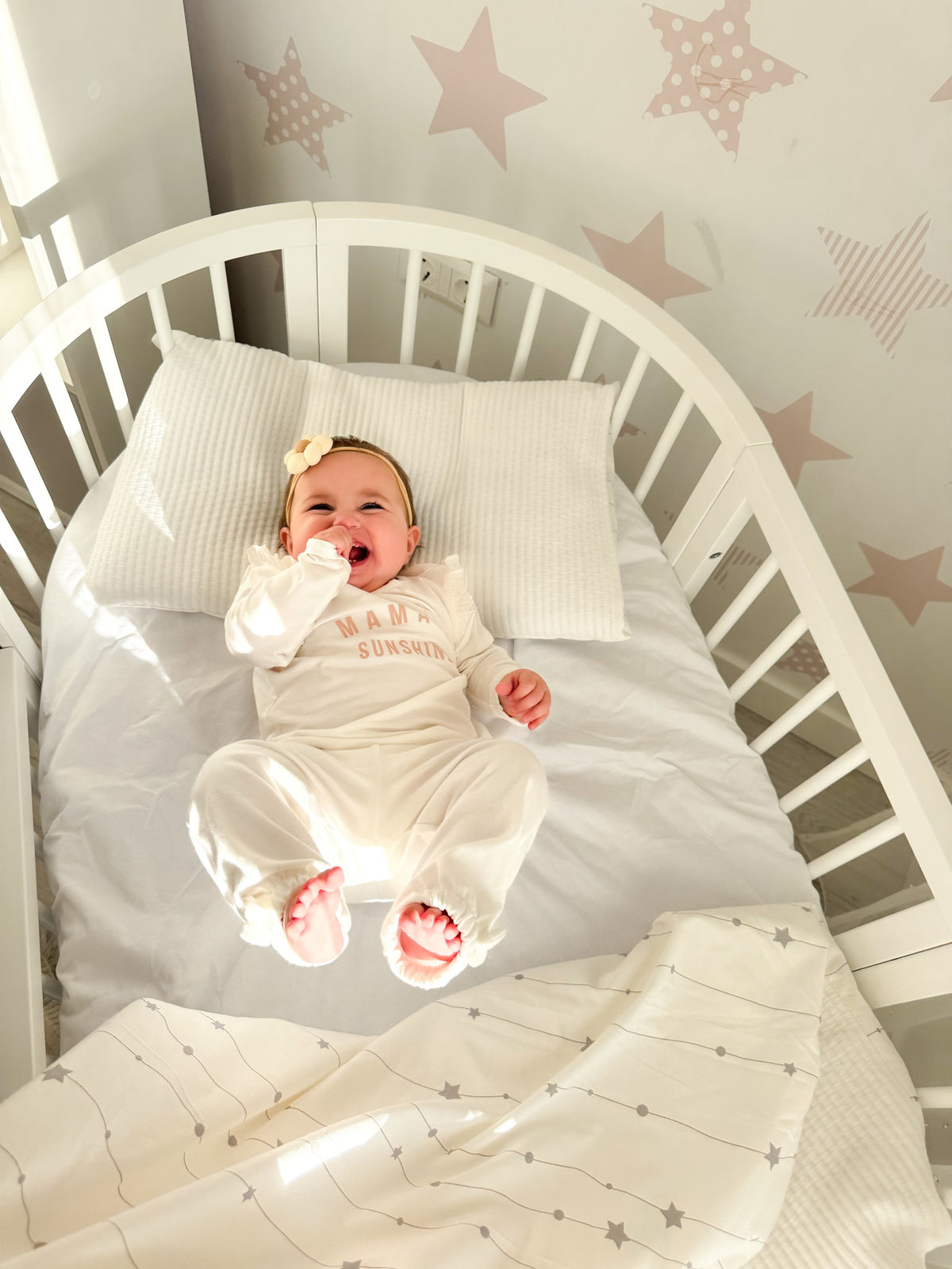 Round Baby Crib OLIN with Mattress - White
