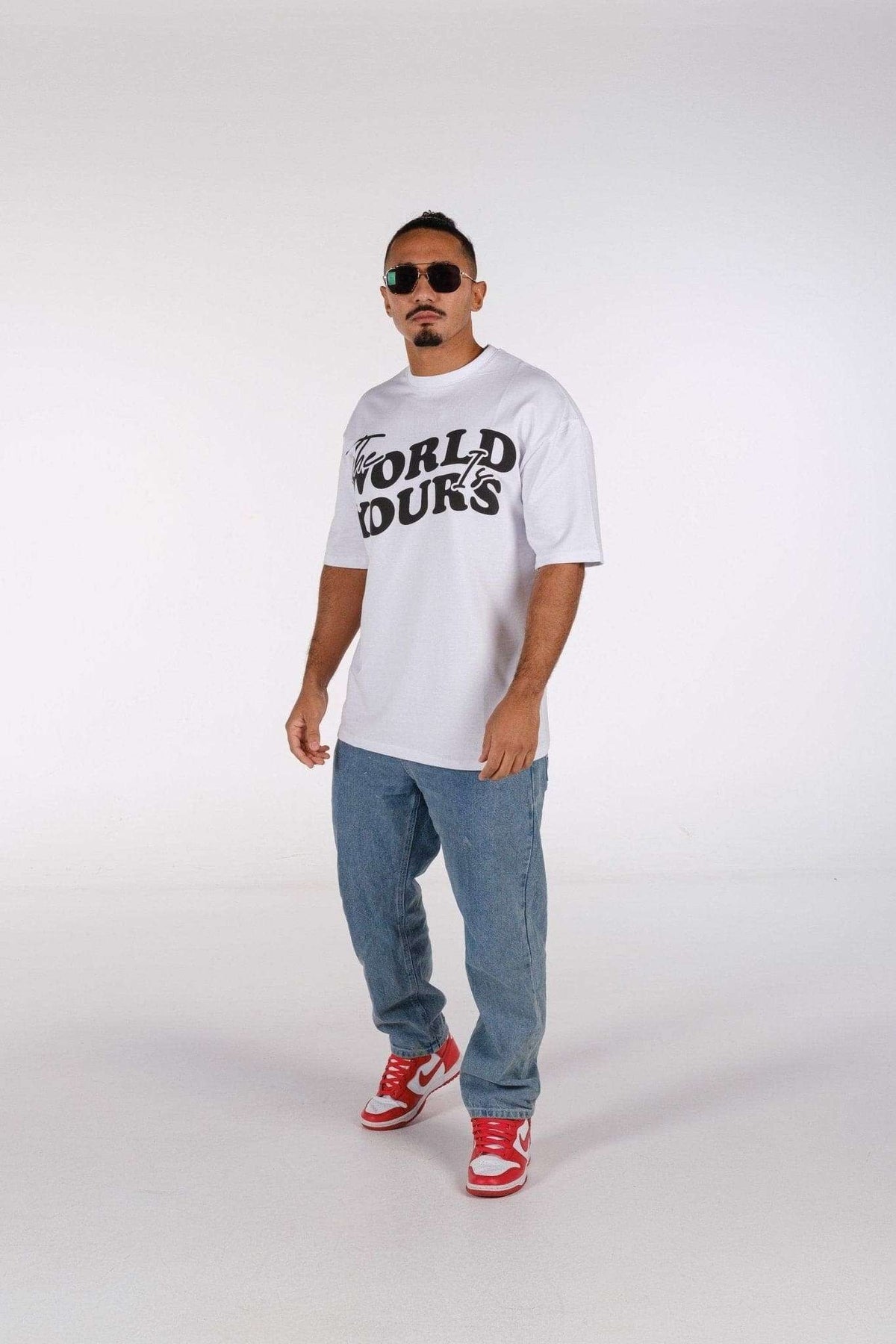 T-Shirt The World Is Yours - White